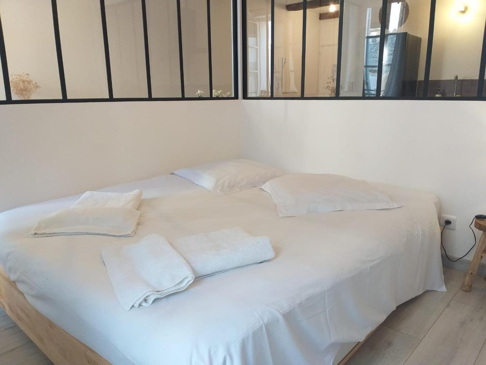 Beau Loft Au Coeur De Toulon Apartment Exterior foto